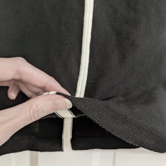 ASOS black sweater skirt with white stripes 6 BNWT - Picture 4 of 4